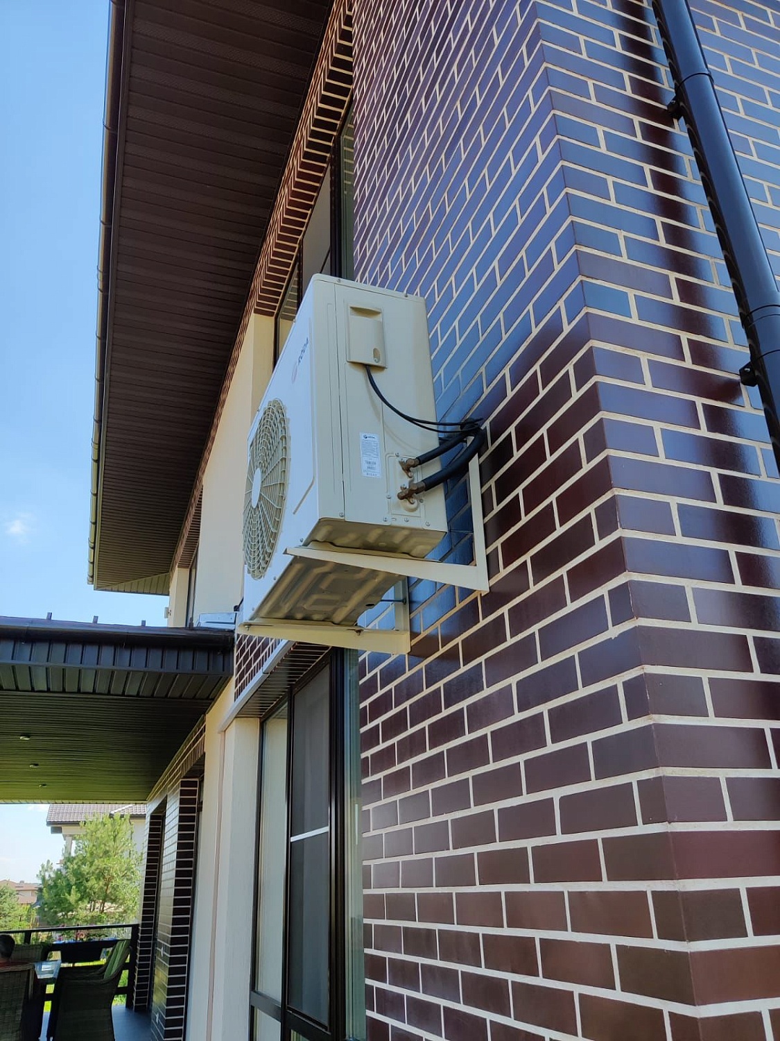 Монтаж кондиционера в два этапа